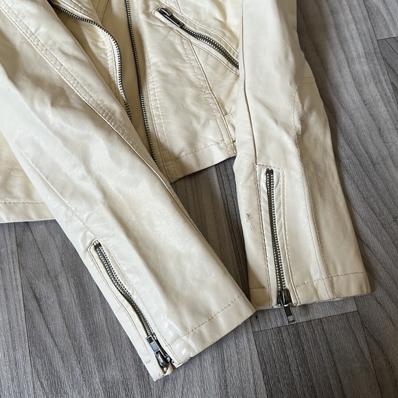 Cream Biker Cropped Jacket - Picture 4 of 9